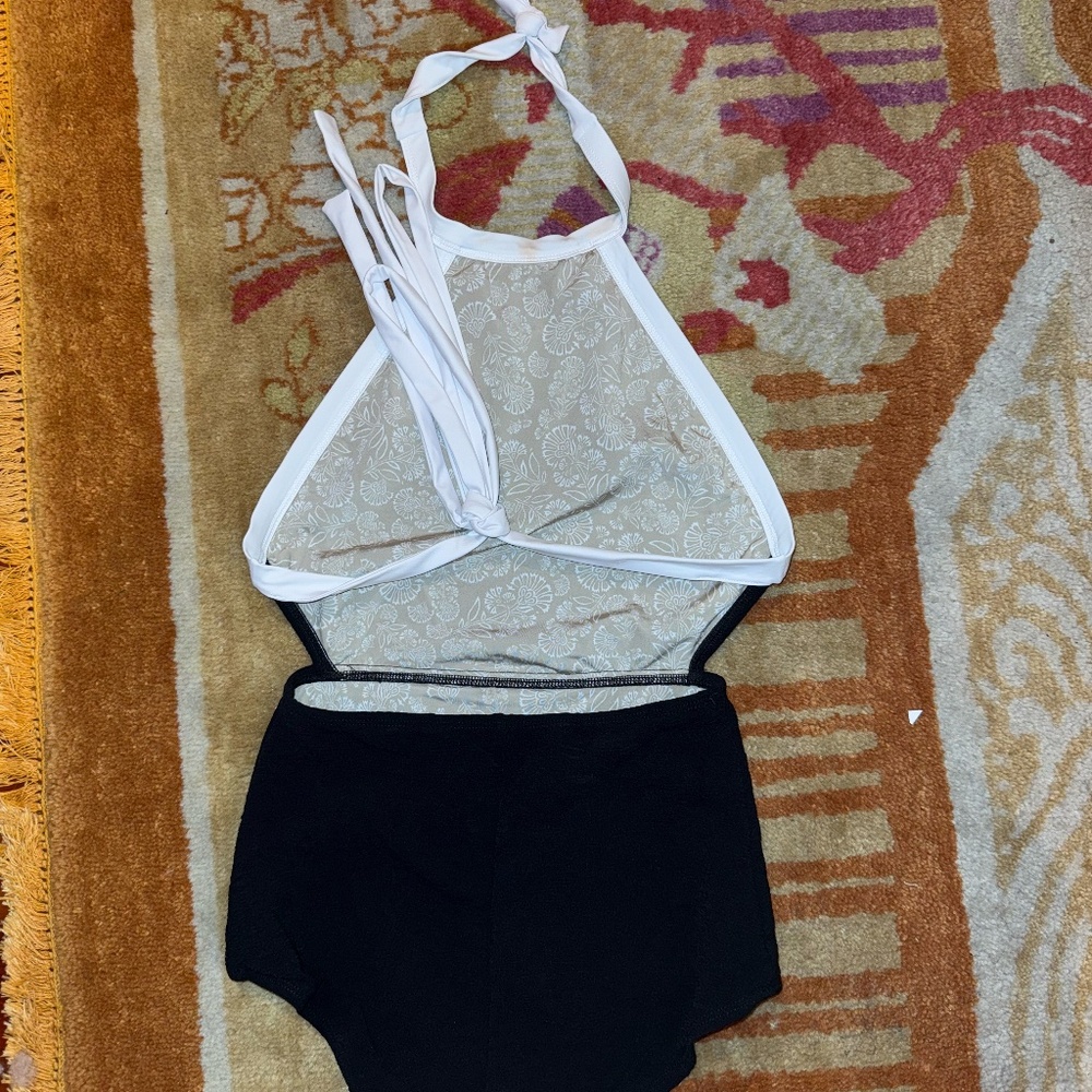 Free People Beach Heidi Surf One-Piece Swimsuit Black White Free-est Medium M - Picture 4 of 4